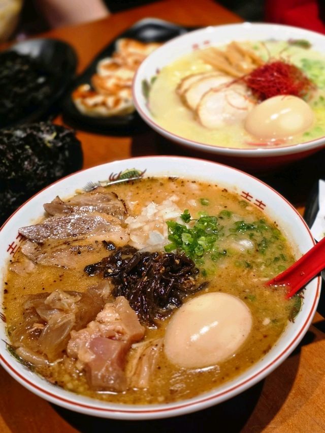 🍜濃厚湯底! 上環黑龍拉麵🍥