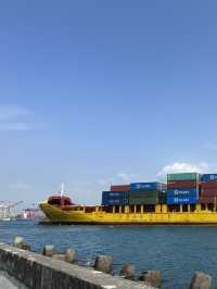 高雄|高雄港 VTS 塔台—看大船入港的最佳視角,鋼鐵巨獸在你眼前「轉身」⛴️🌊