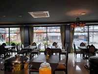 Taris Art Hotel