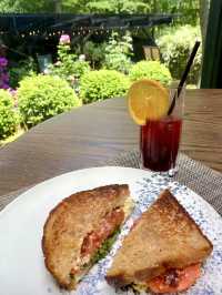 🌸 Garden Strolls & Gourmet Picnics at Nicolai Bergmann Hakone Gardens