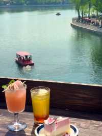 🍂 A Beautiful Afternoon at Sugar House Café, Shichahai