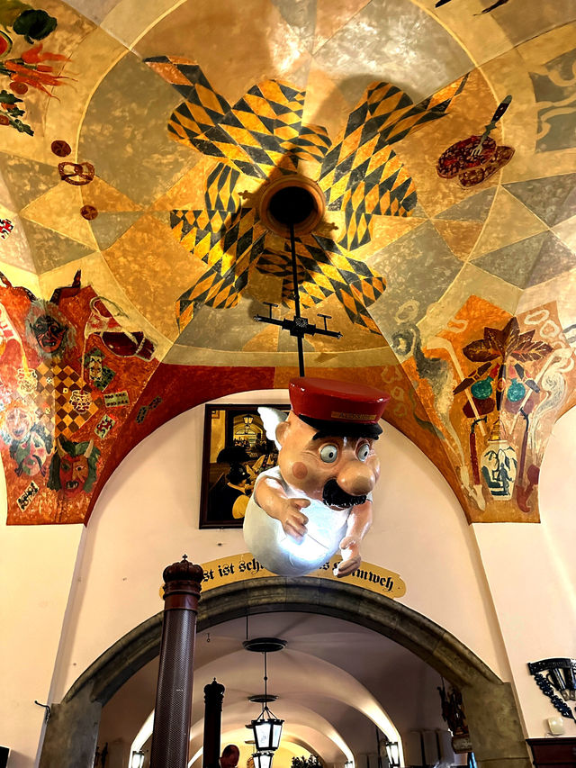Satisfying lunch at Hofbräuhaus München