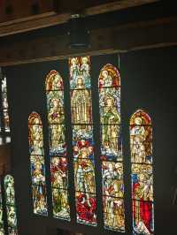 日光映照絢麗宗教藝術