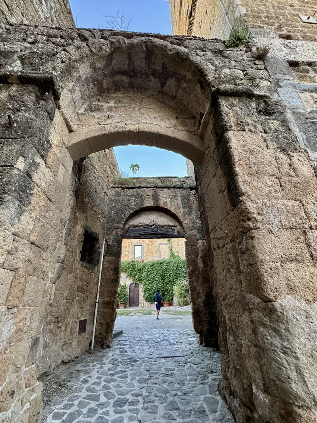 라퓨타를 닮은 하늘 위 마을, 치비타 디 바뇨레조 라퓨타를 닮은 하늘 위 마을, 치비타 디 바뇨레조