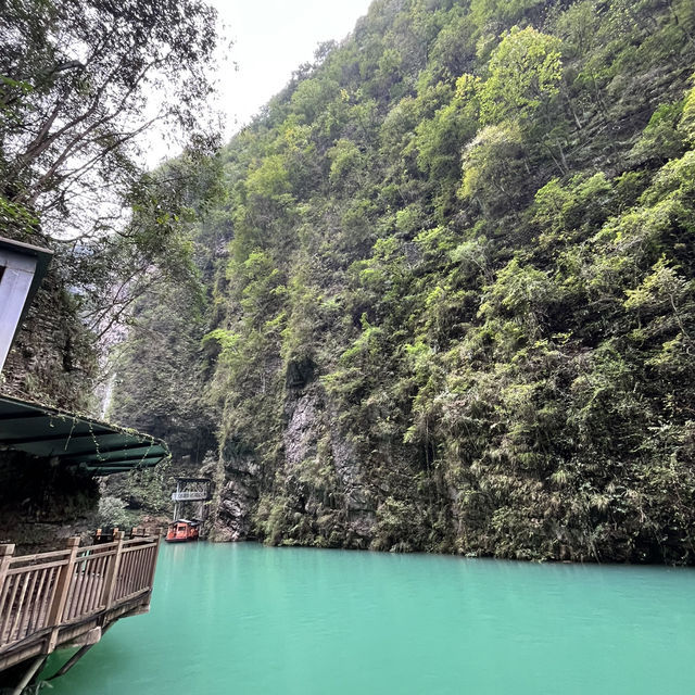Zhangjiajie — A Landscape So Magnificent It Feels Almost Unreal (张家界) Zhangjiajie — A Landscape So Magnificent It Feels Almost Unreal (张家界)