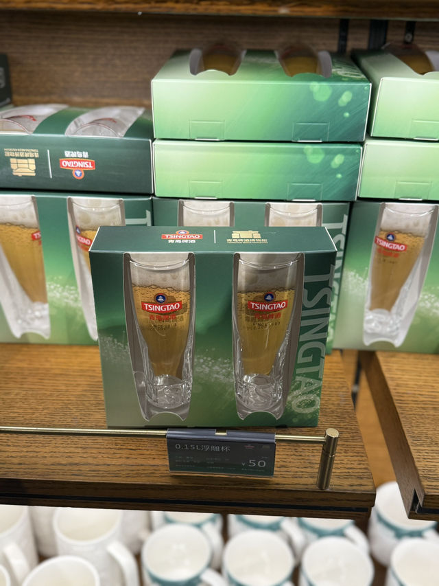 선물용으로도 완벽한 맥주잔과 굿즈