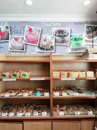  “Blueberry Cake House Bau: Home of Beloved Traditional Bakes”