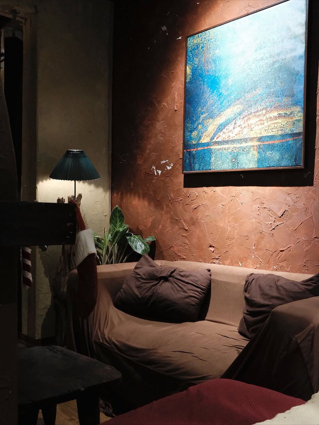 Ba Cậu Café – A Cozy Hidden Spot Inside an Old Hanoi House Ba Cậu Café – A Cozy Hidden Spot Inside an Old Hanoi House