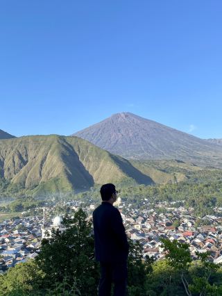 ロンボク：ソロアドベンチャーの雰囲気と火山の景色