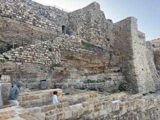 KARAK CASTLE — A CRUSADER FORTRESS ABOVE THE DESERT 🏰🏜️