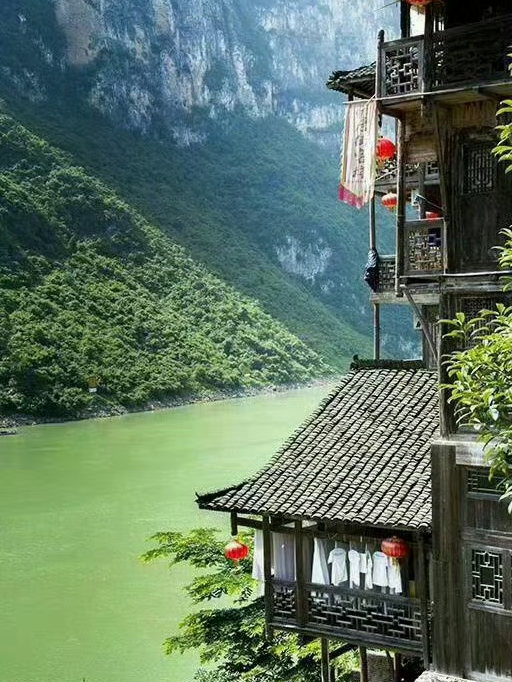 공탄 고진 | 시간이 멈춘 듯 느리게 흐르는 곳