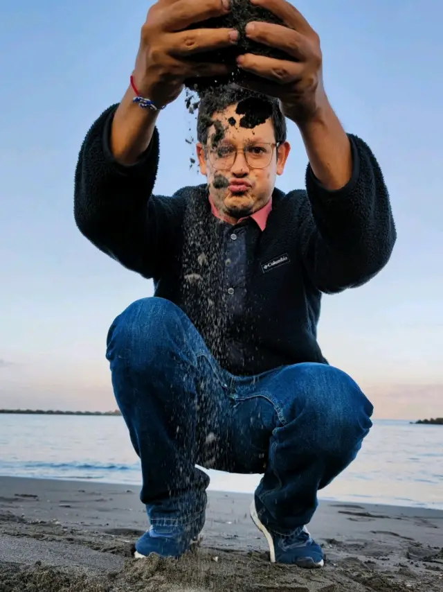 Japan's black volcanic beach ⛱️ 🌋