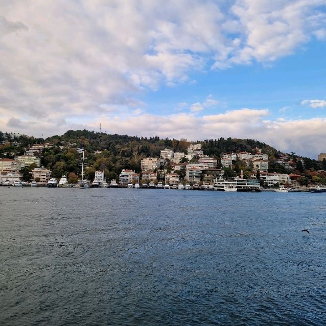 🏖️🌊 Explore the Blissful Bebek Sahili in Istanbul! 🌆🚤


