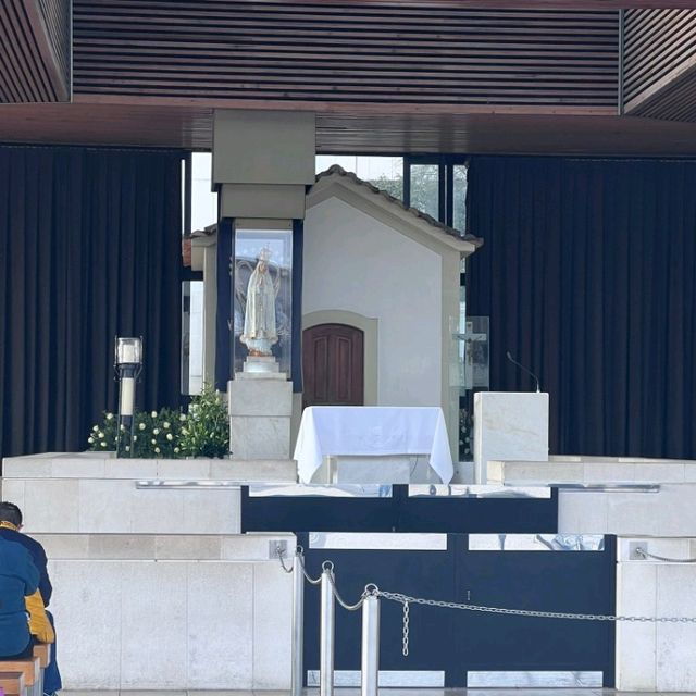 Visit the Sanctuary of Our Lady of Fátima