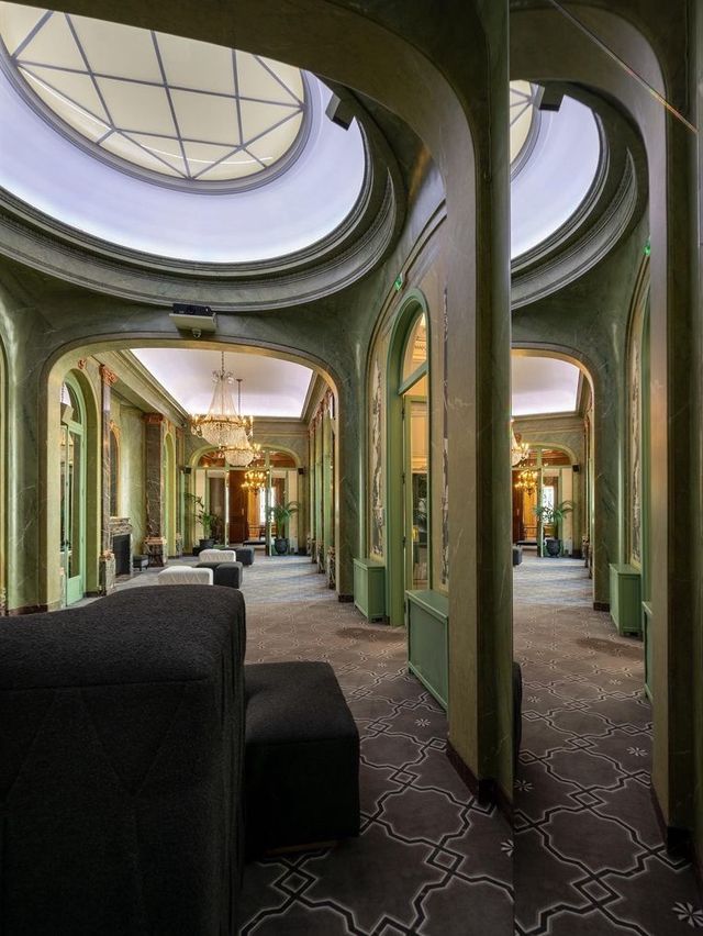 A Well-Kept Secret Near the Arc de Triomphe 🗝️
