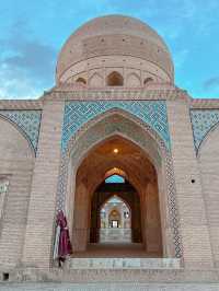 Agha Bozorg Mosque