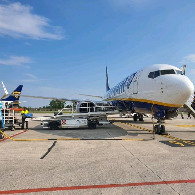 Low-Cost Traveling in Europe: Ryanair, Wizz Air, and easyJet Compared