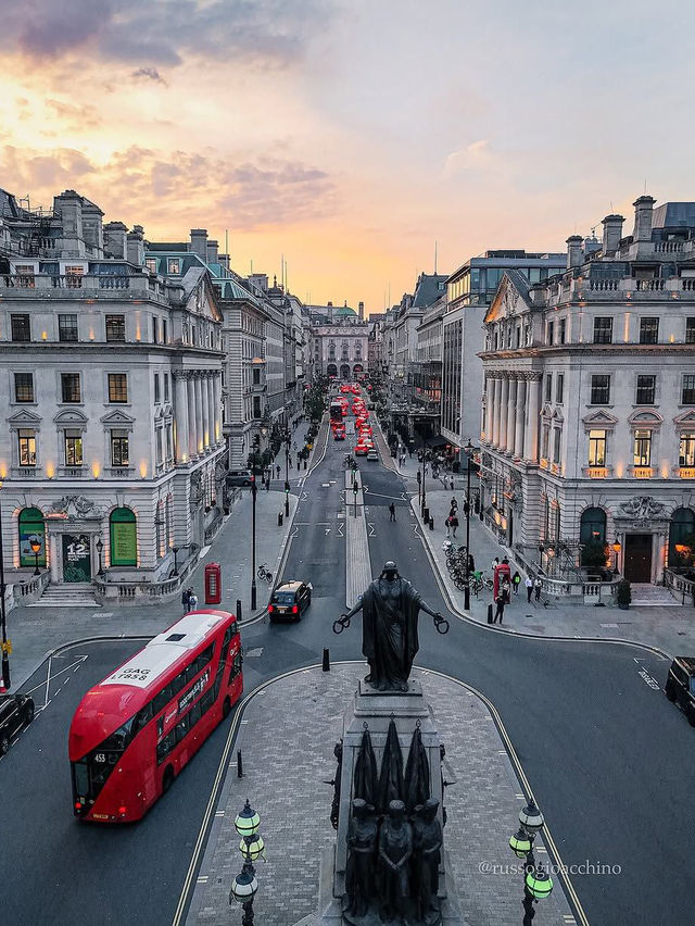🎡 London – Where Royal Heritage Meets Modern Pulse