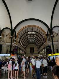 Ho Chi Minh: the capital, do it by bus 