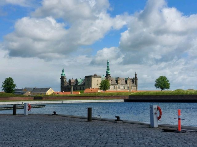Exploring Copenhagen’s Top Attractions with Hans Christian Andersen’s Magic 🧜‍♀️