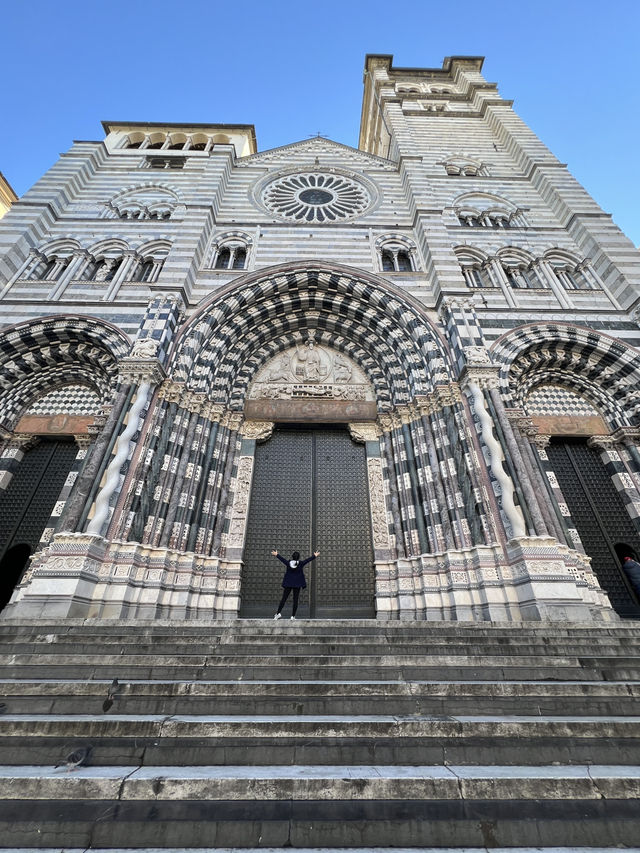 Genoa Cathedral Magic⛪️ Genoa Cathedral Magic⛪️
