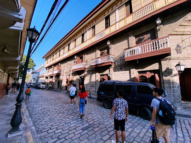 ECHOES OF THE PAST: Walking Back into the History of Intramuros 🇵🇭