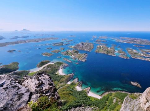 เหนือเมฆ: มนต์เสน่ห์แห่งเฮลเกลันด์จากมุมมองนก 🇳🇴