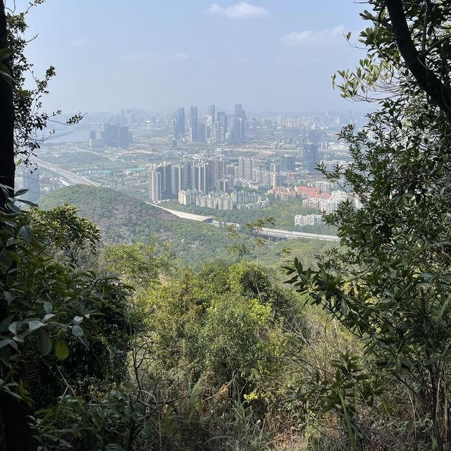 A hike with stunning views of Shenzhen 