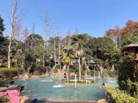武漢周邊泡湯，應城湯池溫泉，百餘個池子，還有溫泉海浪太贊了！