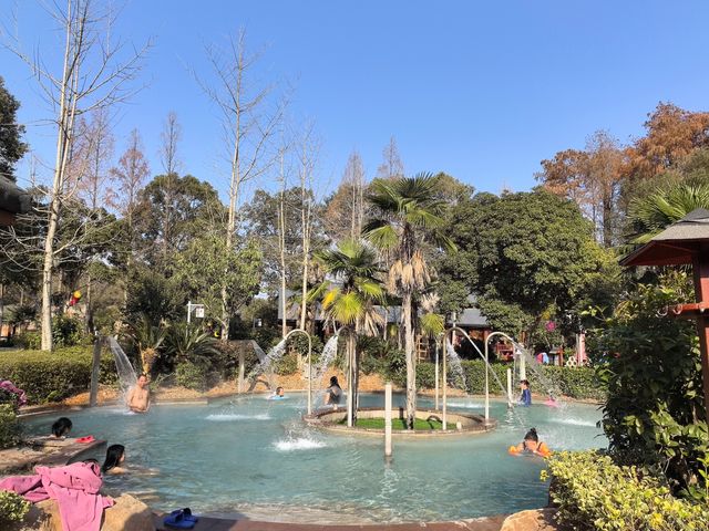 武漢周邊泡湯，應城湯池溫泉，百餘個池子，還有溫泉海浪太贊了！