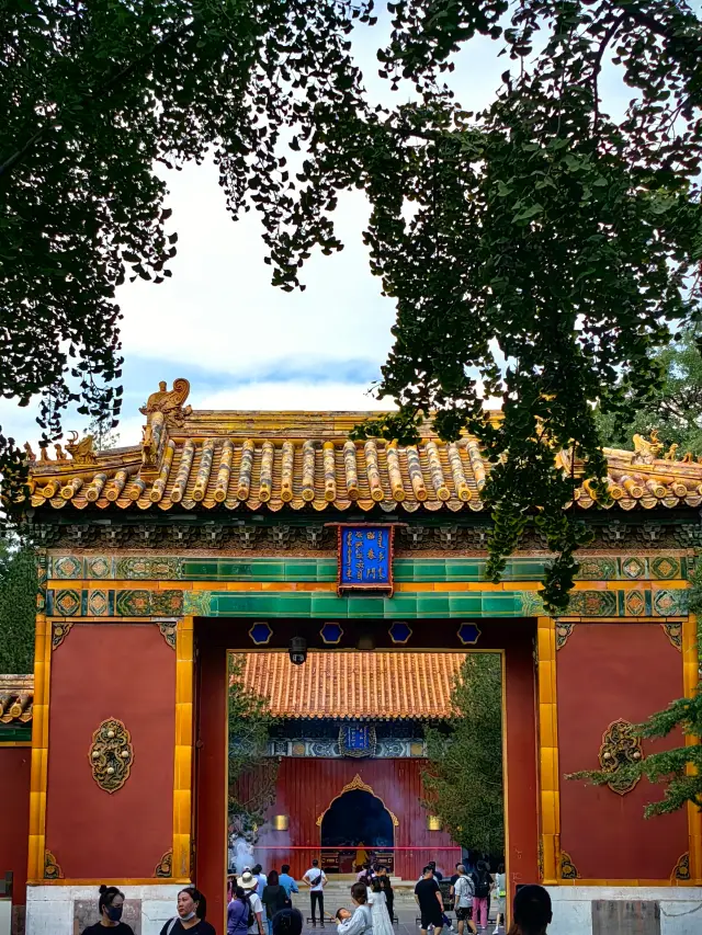 When in Beijing, you must visit the Yonghe Temple