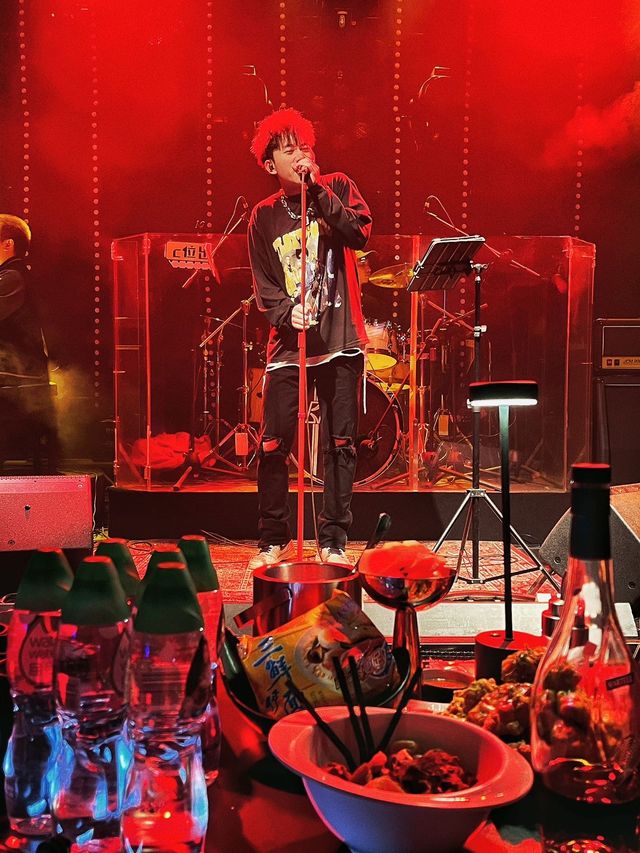 打卡完狂飆拍攝地📷要去聽下live show狂歡下