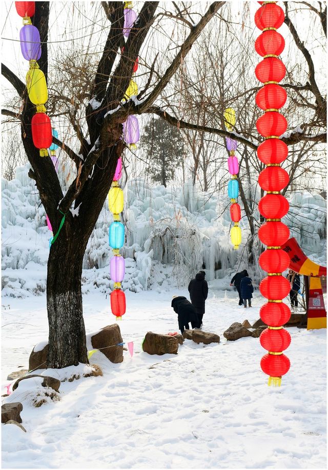《雪後出遊竹泉村》