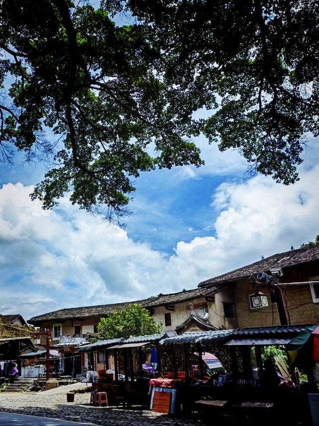 福建永定土樓，大魚海棠圍屋原型地之一