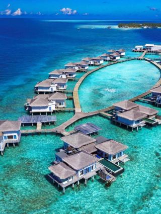 🌴 Maldives Magic: Raffles Resort's Island Bliss 🌊