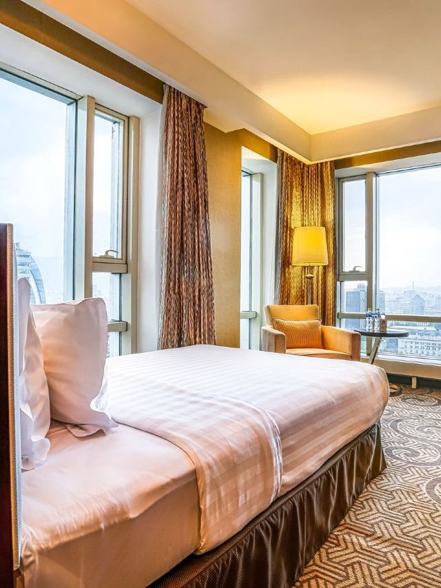 Ulaanbaatar's Gem: Best Western Premier Tuushin 🏨✨