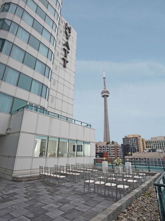 🌟 Toronto's Top Stay: Hyatt Regency's City Charm 🌟
