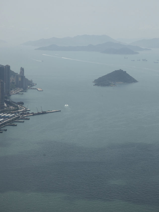 香港101大廈浪漫午餐。