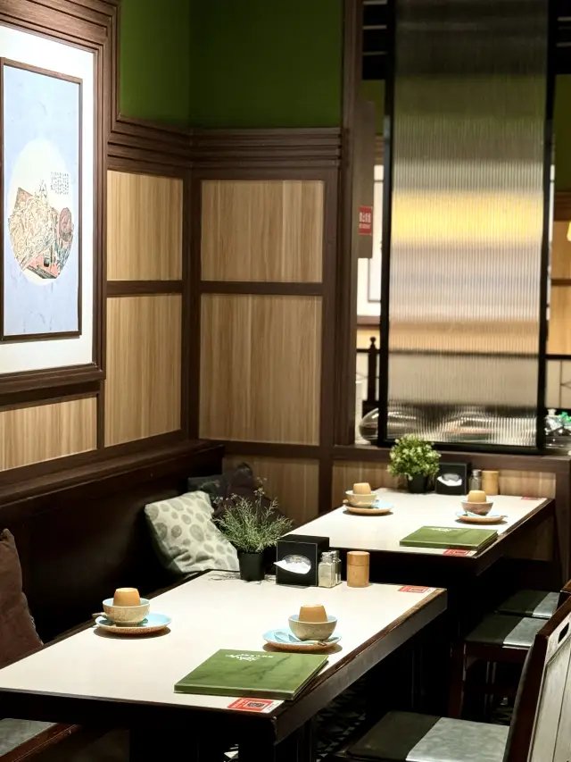 Trời càng lạnh, tôi càng thèm những món ăn bổ dưỡng. Hãy cùng thưởng thức ẩm thực Triều Sán kinh điển của chúng tôi nhé! Ếch Đá Kho Tỏi Laba. Tôi là một tín đồ của món ếch bò.