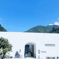 川西康定北歐風情溫泉寶所。