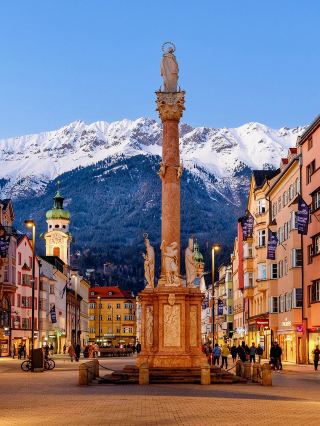 These six lakeside towns in Austria are breathtakingly beautiful in the snow. 