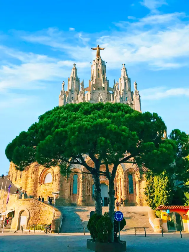 Spain in autumn has reached the next level. 