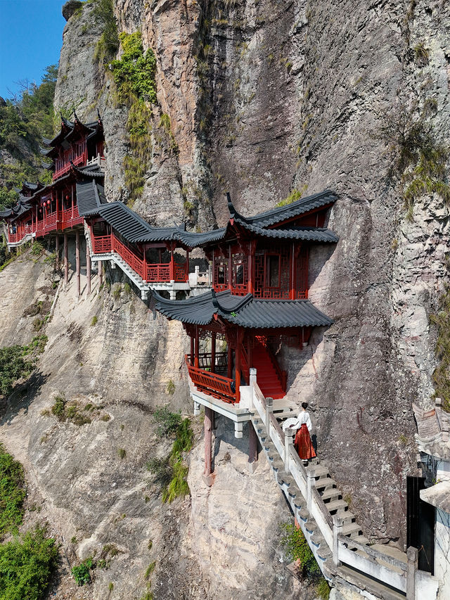 江南懸空寺打卡慶餘年同款。 江南懸空寺打卡慶餘年同款。