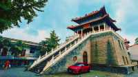 瞻仰明代塑像的精湛工藝,感受宗教藝術的魅力。