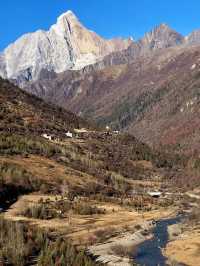 四姑娘山 躺在床上 直面雪山 日照金山