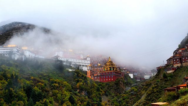藏地.大山深處噶陀寺