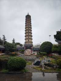 許昌｜文筆聳秀，許昌文峰塔。