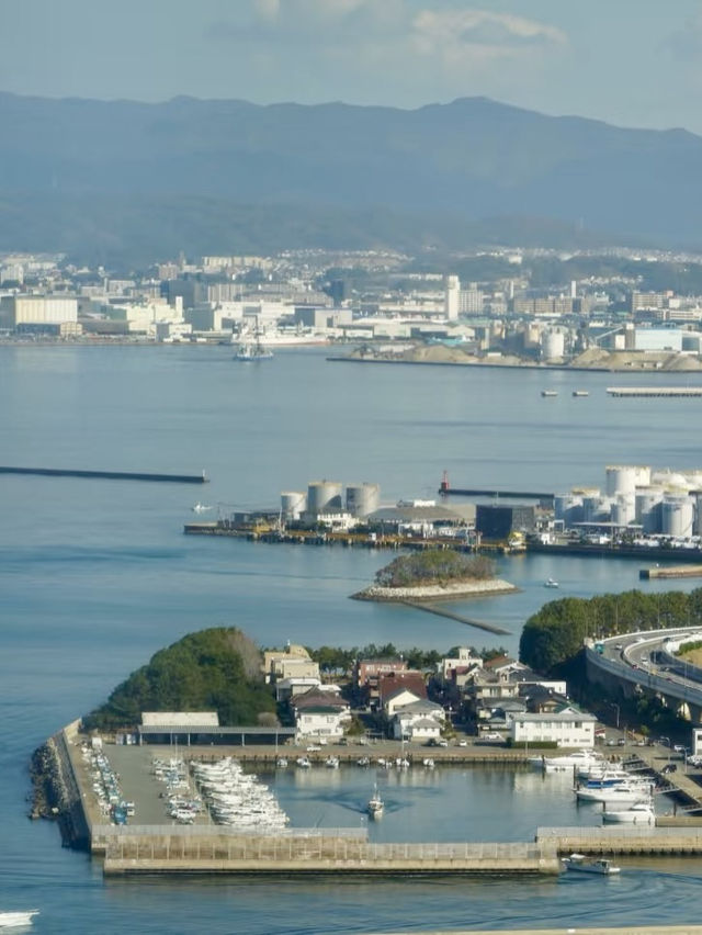 海天交匯的璀璨燈塔