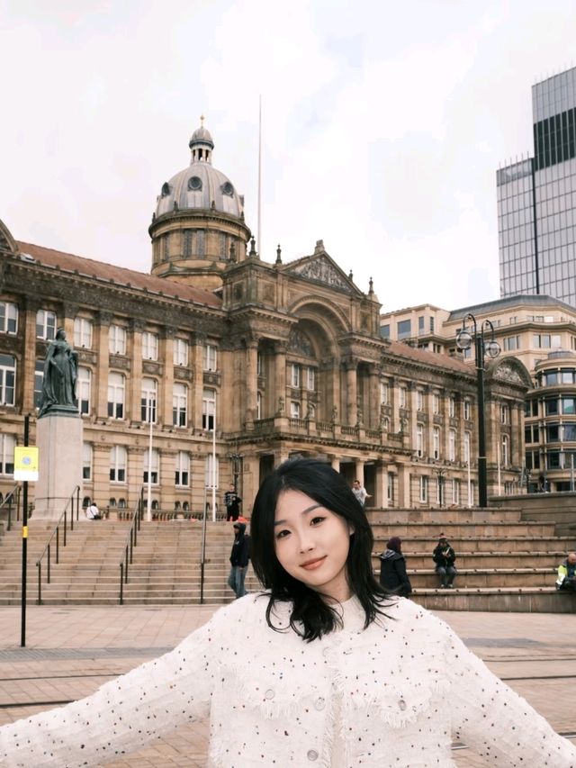 Victoria Square is beautiful in Birmingham✨😍