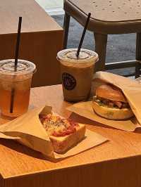 ✨大阪心齋橋「Streamer Coffee」｜排隊也要喝的拉花藝術聖地☕️